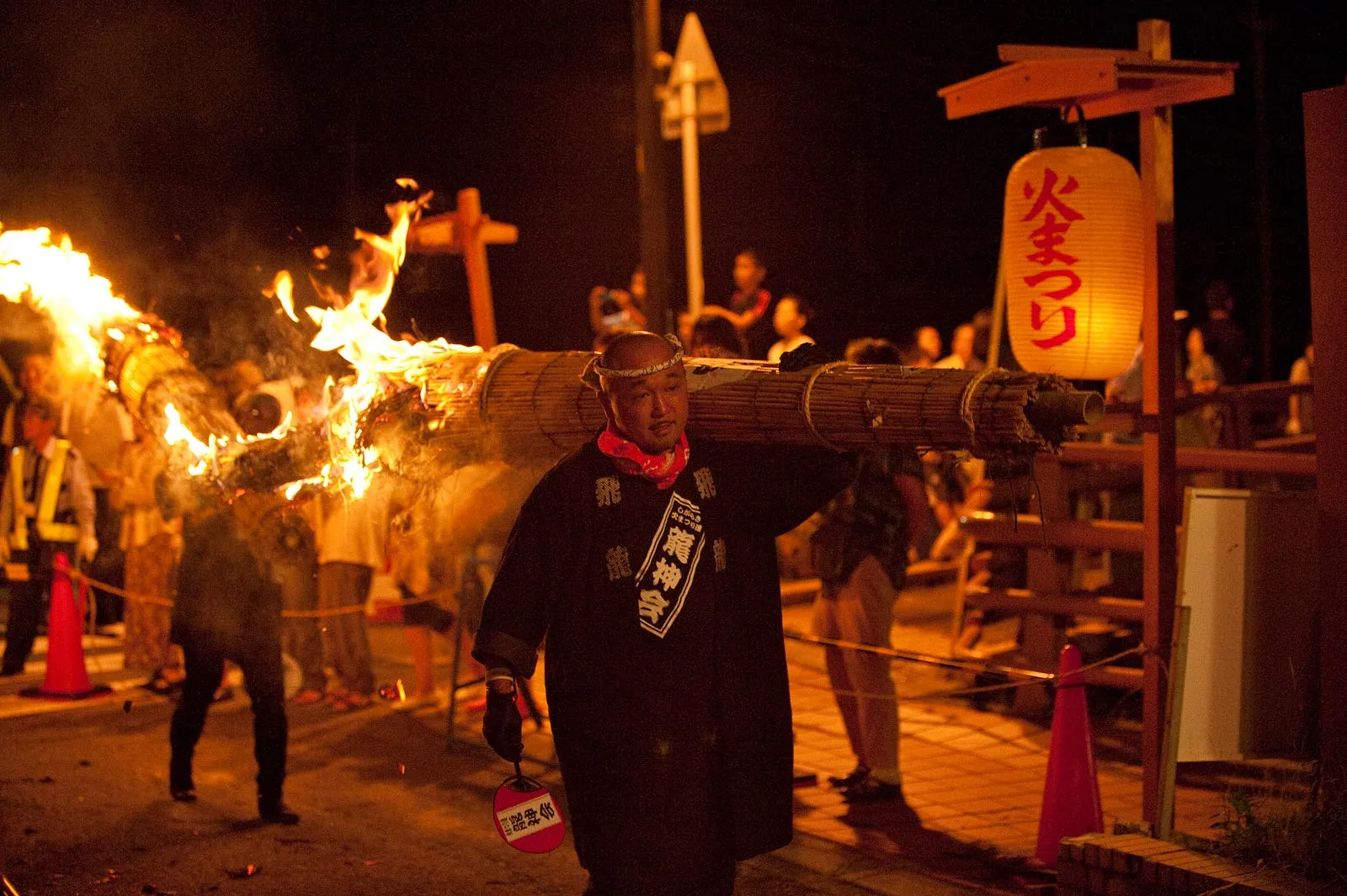 暗夜鄉間的一場火祭・第 35 張