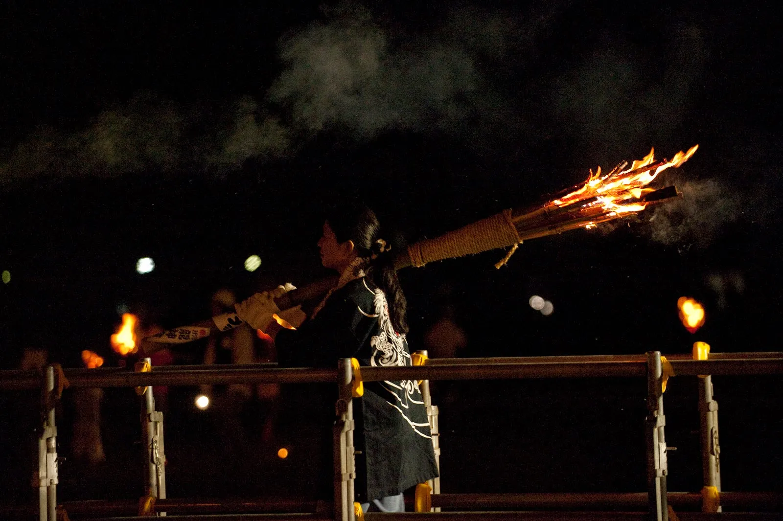 暗夜鄉間的一場火祭・第 37 張